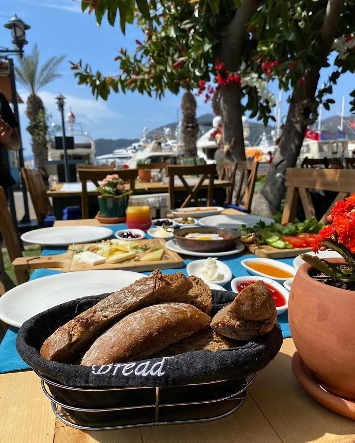 Gocek Unlu Hotel Göcek